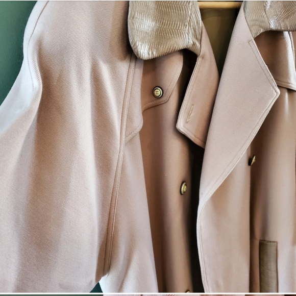 Beautiful Vintage Oversized Long Camel Tan Classic Coat - Picture 4 of 5